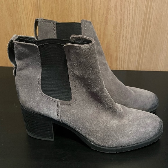 Sam Edelman Gray Suede 'Hanley' Chelsea Boots - Picture 5 of 14